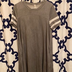 Grey tee shirt dress with pockets!!